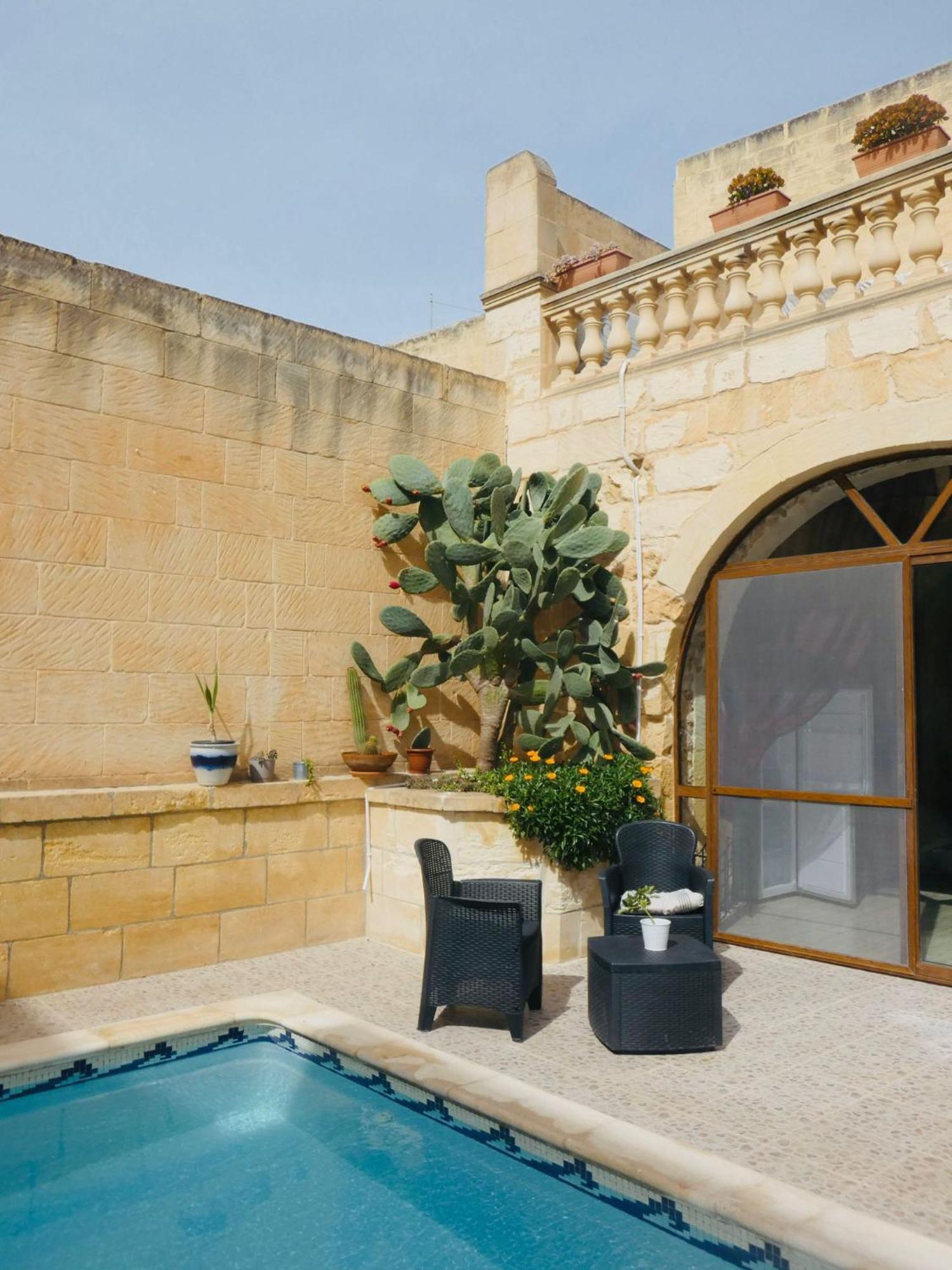 A La Maison B&B Xagħra エクステリア 写真