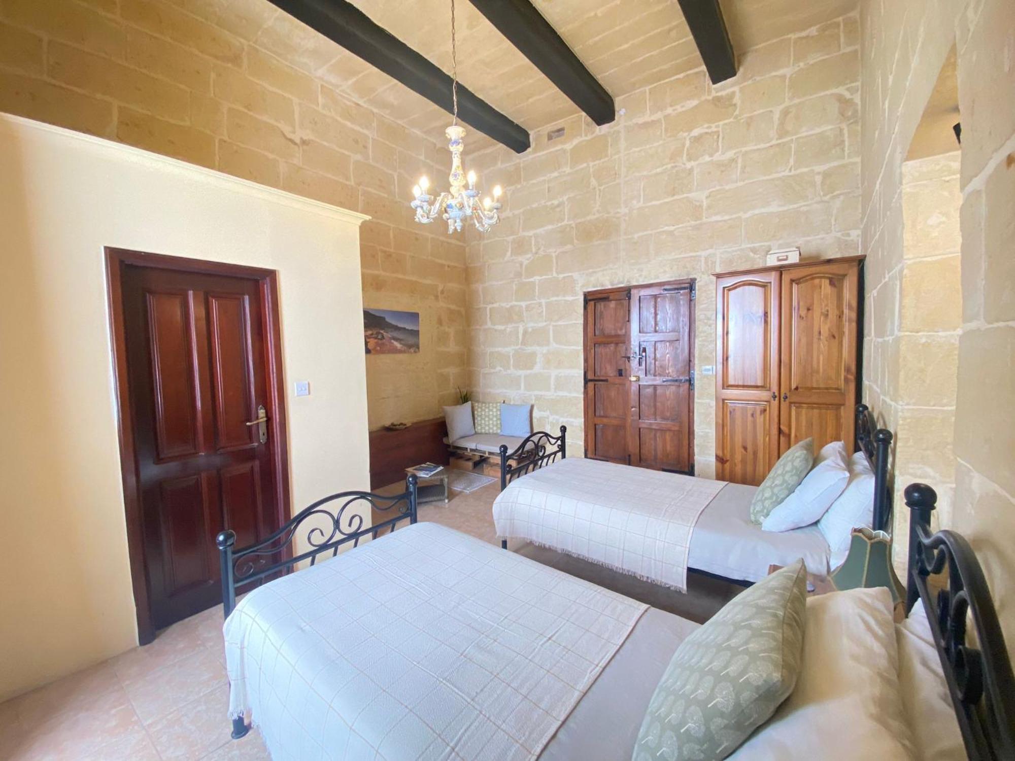 A La Maison B&B Xagħra エクステリア 写真