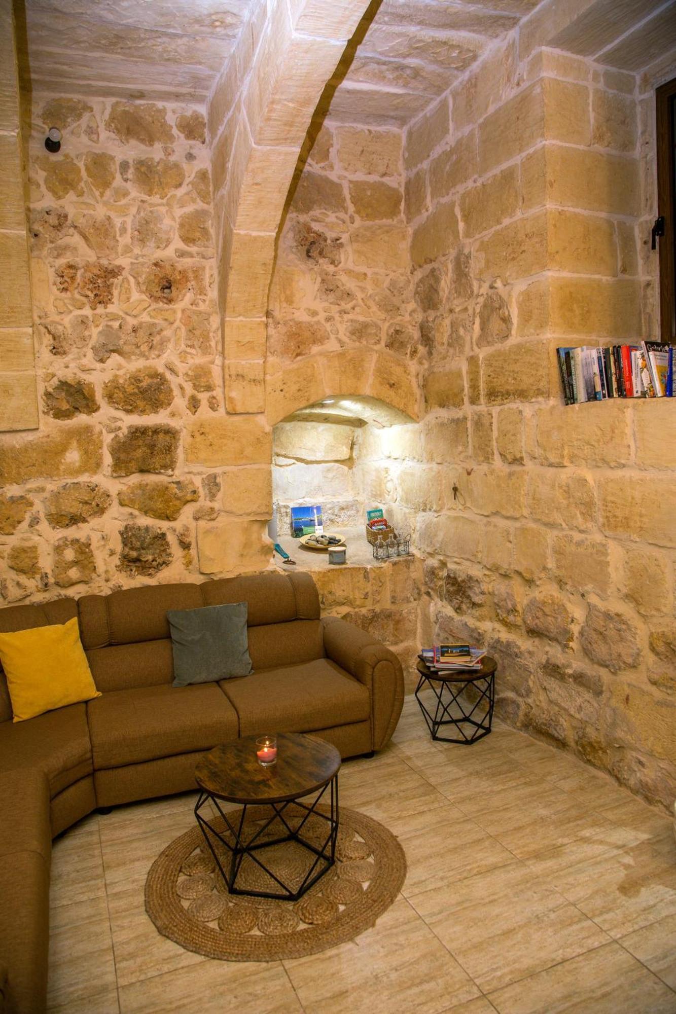 A La Maison B&B Xagħra エクステリア 写真