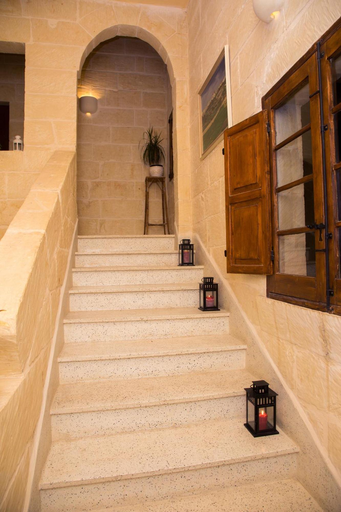 A La Maison B&B Xagħra エクステリア 写真