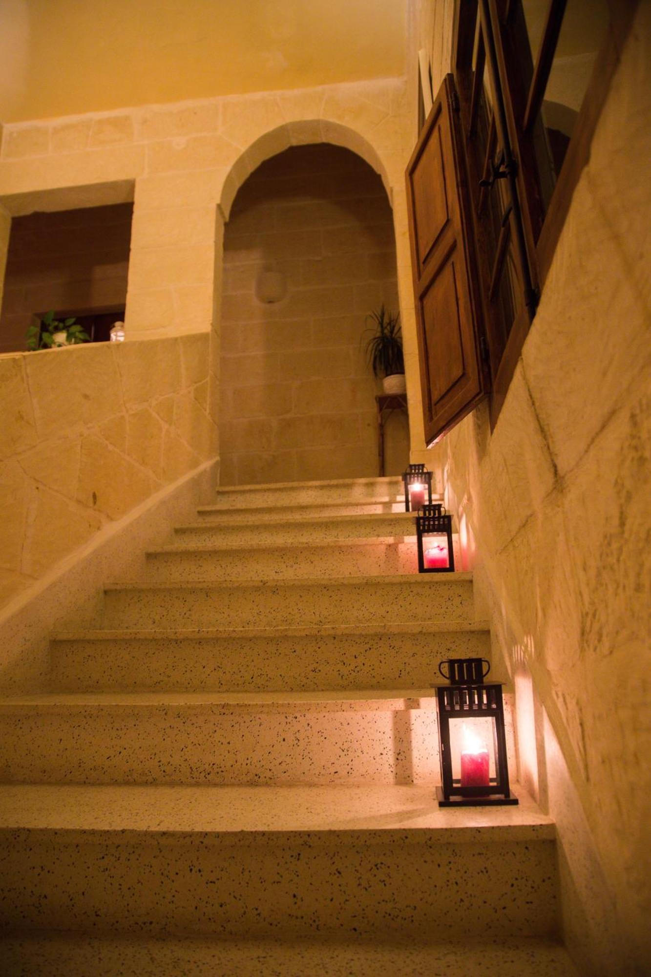 A La Maison B&B Xagħra エクステリア 写真
