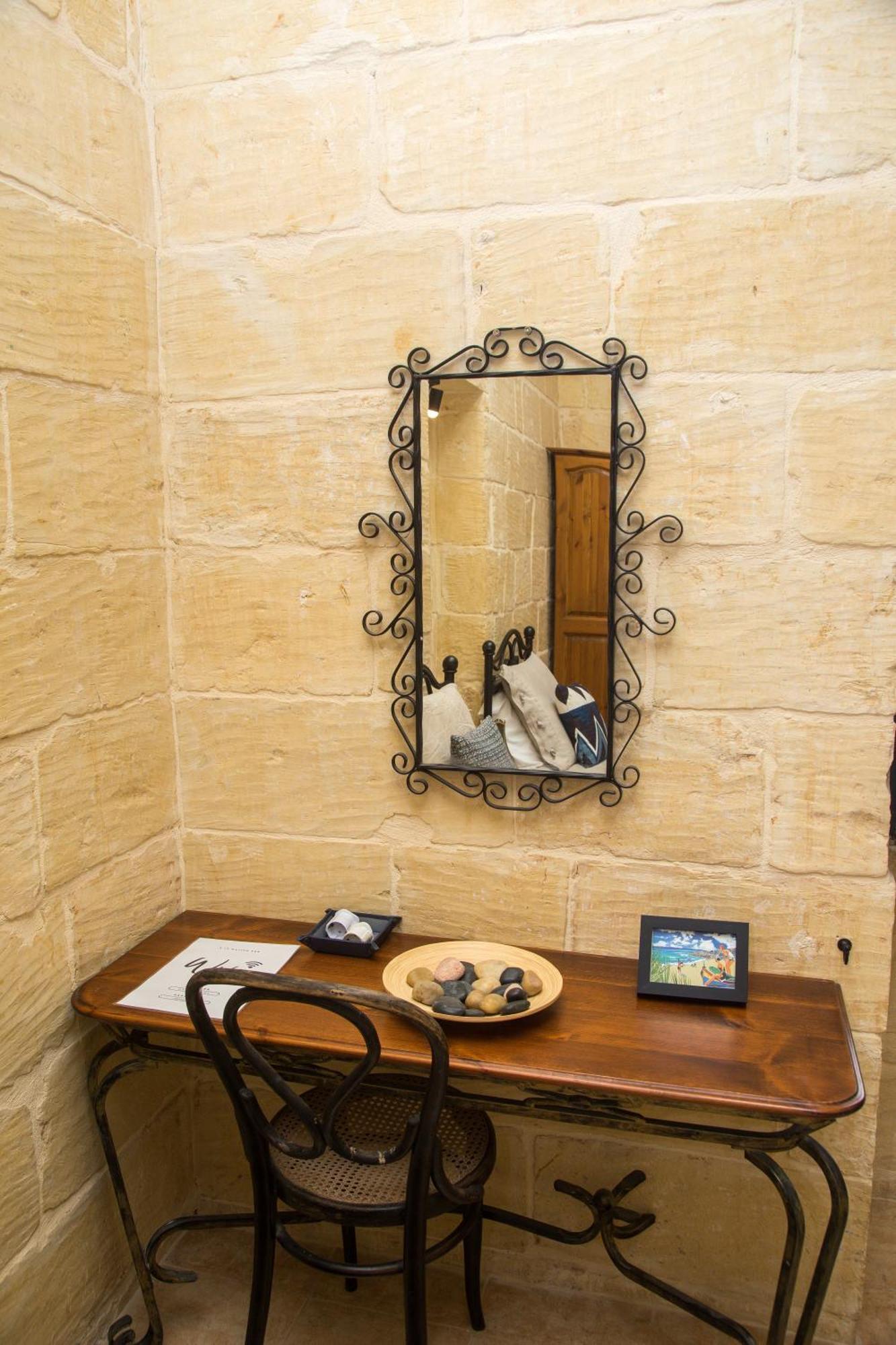 A La Maison B&B Xagħra エクステリア 写真